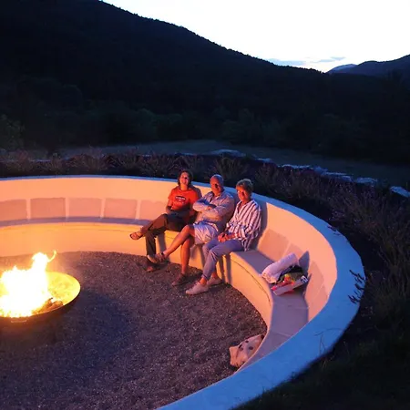 Holiday home Alauzon